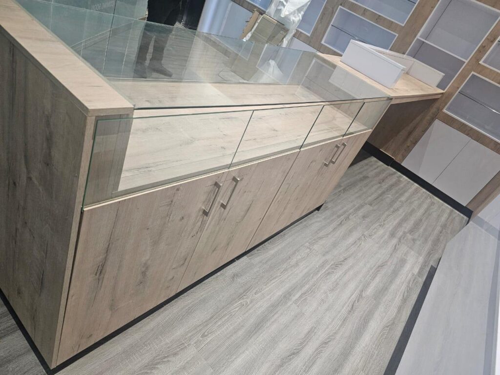 rosebank-shop-fitting-6