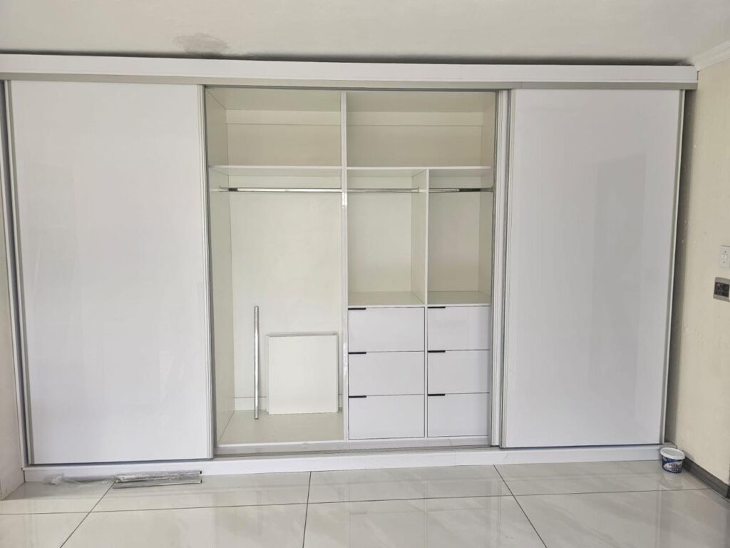white-sliding-door-wardrobe-2