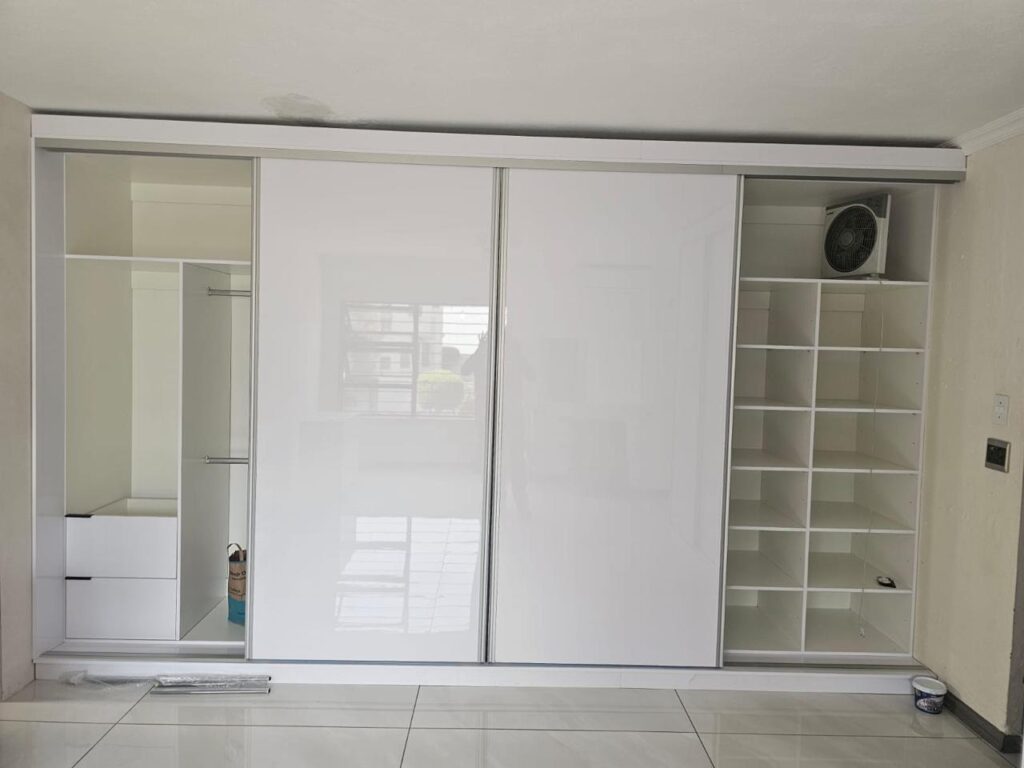 white-sliding-door-wardrobe-3