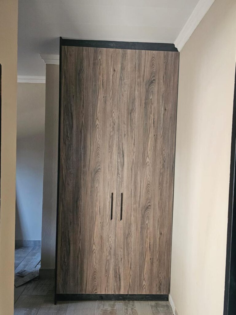 woodgrain-wardrobe-5